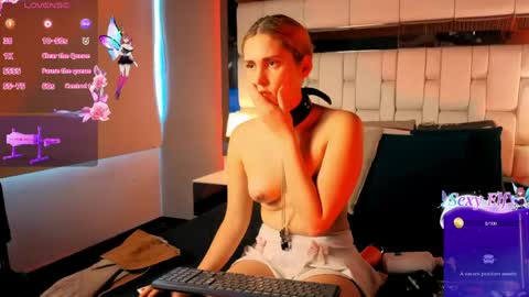 Snapshot of amaliamartinez77 chatting on 05/04/26, 02:35 Ameliamartinez77 online show from 05/04/26, 02:35
