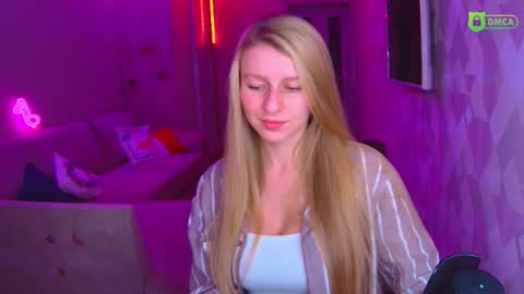 Amalia online show from 12/14/25, 03:06