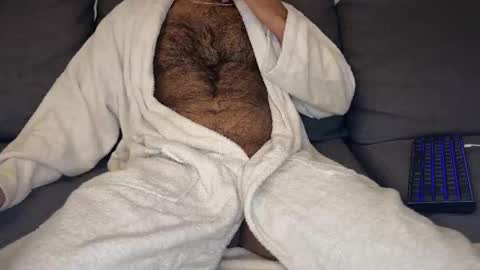 amalik_yoazz online show from 11/19/25, 12:27