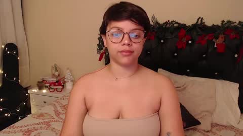 Snapshot of amand1_sweet chatting on 12/04/24, 01:09 online show from 12/04/24, 01:09
