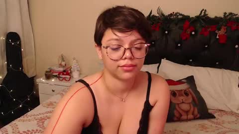 Snapshot of amand1_sweet chatting on 12/06/24, 05:11 online show from 12/06/24, 05:11