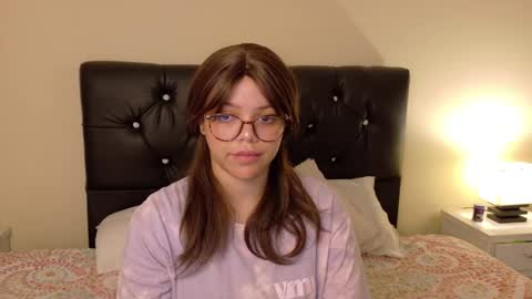 Snapshot of amand1_sweet chatting on 02/28/25, 02:09 online show from 02/28/25, 02:09