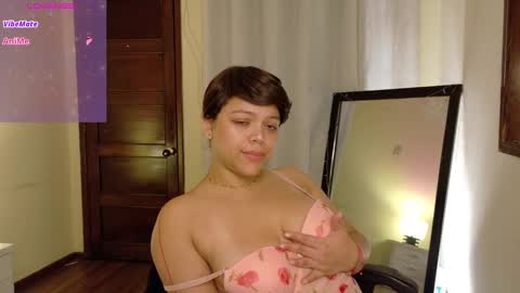 Snapshot of amand1_sweet chatting on 03/06/25, 01:03 online show from 03/06/25, 01:03