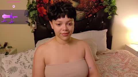 Snapshot of amand1_sweet chatting on 09/21/25, 12:51 online show from 09/21/25, 12:51