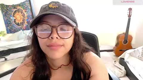Snapshot of amand1_sweet chatting on 08/05/26, 03:04 online show from 08/05/26, 03:04