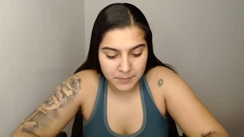 The queen of the biceps  online show from 02/01/25, 06:29