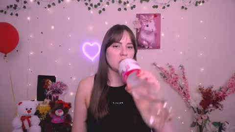 Snapshot of amanda_bright_ chatting on 04/17/26, 11:02 amanda_bright_ online show from 04/17/26, 11:02