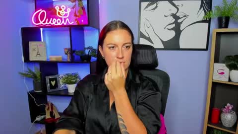 Snapshot of amanda_burn chatting on 06/10/26, 01:54 Amanda online show from 06/10/26, 01:54