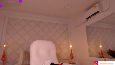 Snapshot of amanda_colin chatting on 10/31/25, 10:33 Amanda online show from 10/31/25, 10:33