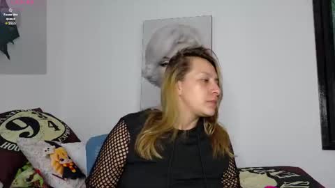 Snapshot of amanda_ferrer chatting on 07/17/26, 12:23 amanda_ferrer online show from 07/17/26, 12:23