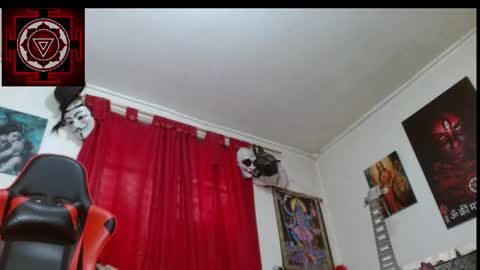 Snapshot of amanda_valeska chatting on 05/18/26, 06:47 Amanda Valeska online show from 05/18/26, 06:47