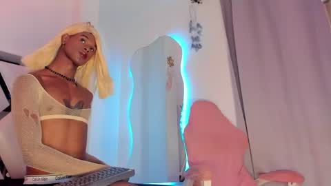 amandaa_fox_ online show from 06/25/26, 06:12