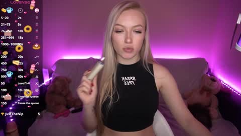 Snapshot of amandaafire chatting on 01/07/25, 01:46 Amanda online show from 01/07/25, 01:46