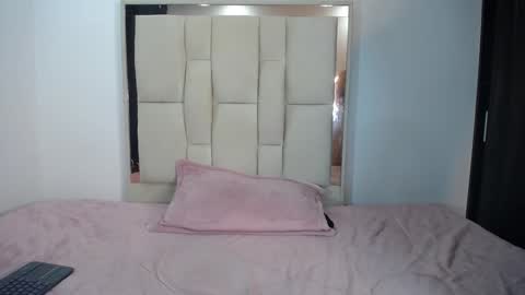 Snapshot of amandarousell chatting on 12/22/24, 12:07 AmandaRousel  online show from 12/22/24, 12:07