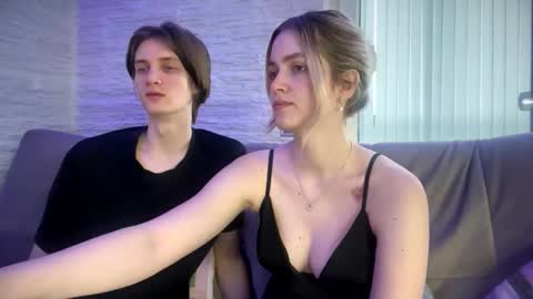 Snapshot of amandatalk chatting on 11/09/25, 06:44 amandatalk online show from 11/09/25, 06:44