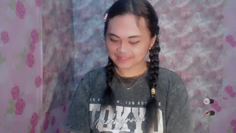 Snapshot of amandaxxx02 chatting on 07/30/26, 03:33 manda online show from 07/30/26, 03:33