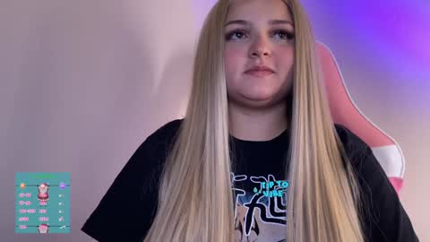 Snapshot of amandhaaa chatting on 12/11/24, 02:09 Amandha online show from 12/11/24, 02:09