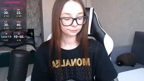 Mila online show from 03/08/25, 03:45