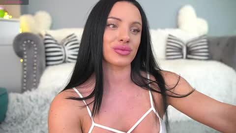 AmanndaSkye online show from 04/15/26, 11:05