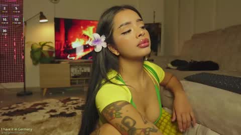 Snapshot of amapola_666 chatting on 05/08/26, 01:11 Ama online show from 05/08/26, 01:11