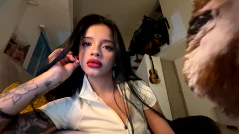 Snapshot of amapola_666 chatting on 05/23/26, 12:38 Ama online show from 05/23/26, 12:38