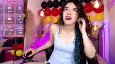 amara_davis1 online show from 09/22/25, 11:56