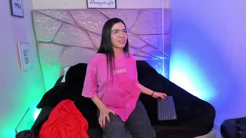amara velle  online show from 04/17/26, 01:14