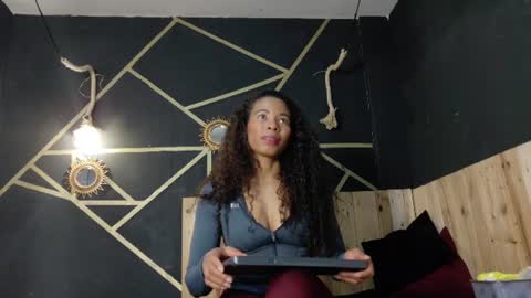 Snapshot of amara_vex chatting on 07/06/26, 12:35 amara_vex online show from 07/06/26, 12:35