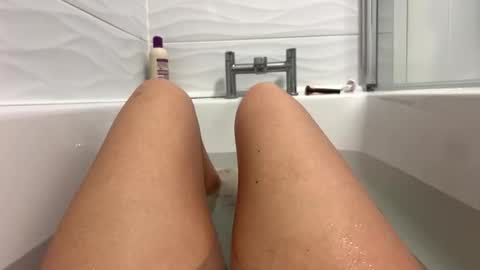 Amara Elise online show from 01/18/26, 10:57