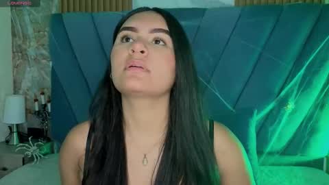 amarahanks_ online show from 10/29/25, 12:07