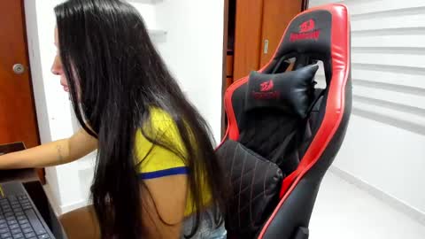 Snapshot of amaranta69_cam chatting on 02/11/25, 05:47 AMARANTA online show from 02/11/25, 05:47