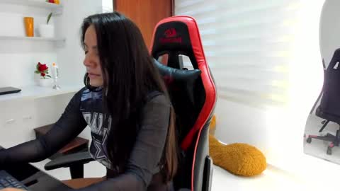 Snapshot of amaranta69_cam chatting on 02/15/25, 11:39 AMARANTA online show from 02/15/25, 11:39