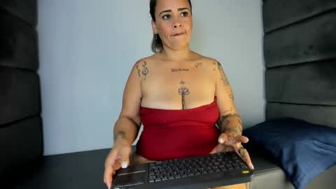 Snapshot of amarantha_hans chatting on 01/25/25, 10:39 amarantha_hans online show from 01/25/25, 10:39