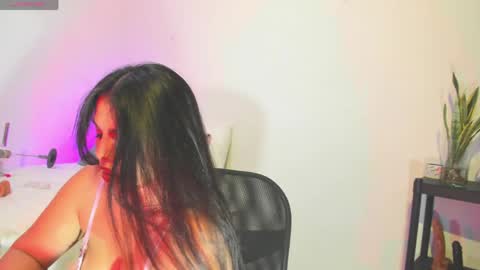 Amarantha online show from 04/15/26, 12:17