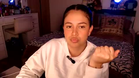 Mila  online show from 07/02/26, 02:33
