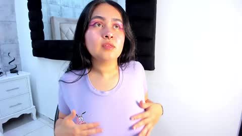 Amara Wolf online show from 11/18/25, 09:19