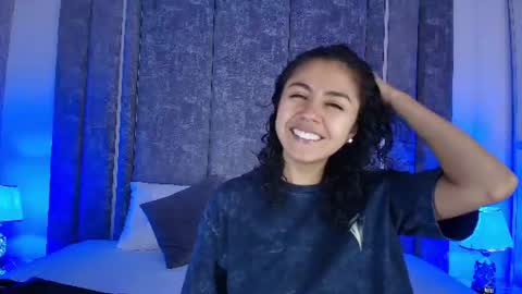 Snapshot of amarettho chatting on 06/11/26, 10:57 Emily online show from 06/11/26, 10:57