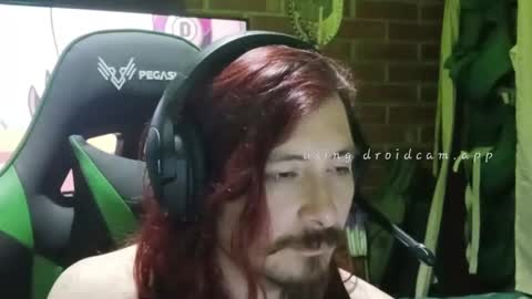 Snapshot of amaru_bf_experience chatting on 11/07/25, 02:44 Amaru online show from 11/07/25, 02:44