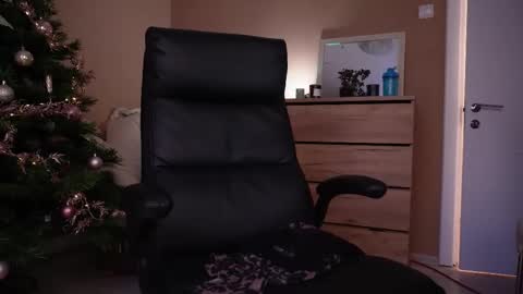 amateur_fitbabex online show from 12/14/25, 07:14