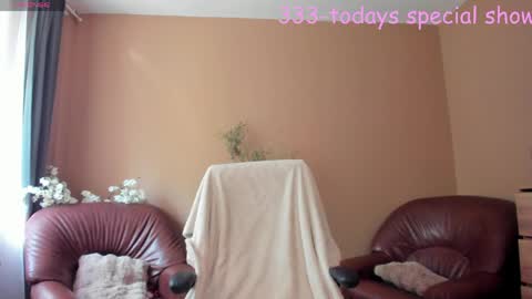 amateur_fitbabex online show from 04/18/26, 07:23