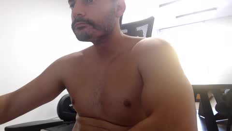 amateurmilk30 online show from 04/17/26, 07:06