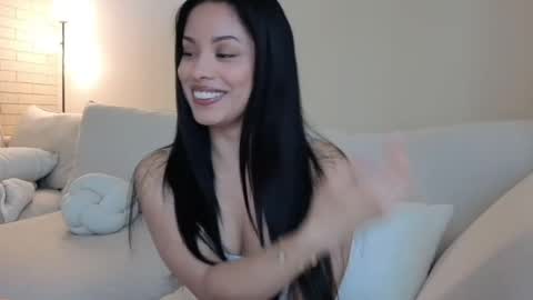 Snapshot of amaya_floress chatting on 04/24/26, 12:51 amaya_floress online show from 04/24/26, 12:51