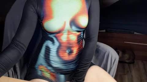 Snapshot of amayamalina chatting on 01/08/25, 12:37 Malina online show from 01/08/25, 12:37