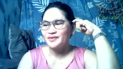 Snapshot of amazing_angel22 chatting on 06/15/26, 12:24 amazing angel online show from 06/15/26, 12:24