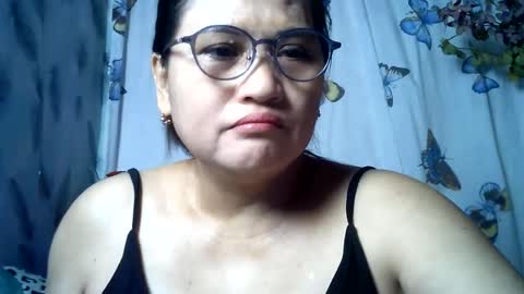Snapshot of amazing_angel22 chatting on 06/21/26, 10:23 amazing angel online show from 06/21/26, 10:23