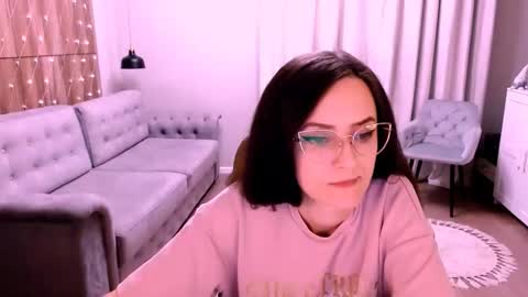 Izza online show from 12/17/25, 11:49