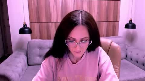 Izza online show from 05/10/26, 02:44