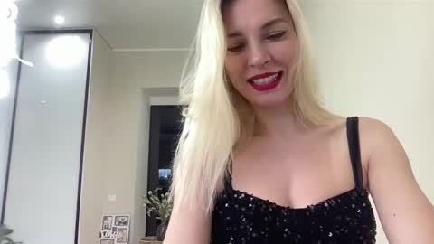 Kelly online show from 12/08/24, 08:51