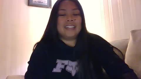 Snapshot of amazinglora chatting on 03/24/26, 12:37 So many calling me Laura but i am Lora now i know Lora is SpanishLaura is EnglishLori is Italian so can call me those name online show from 03/24/26, 12:37