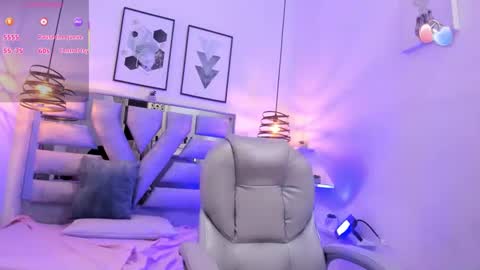 ambar_cullen online show from 10/13/25, 09:26